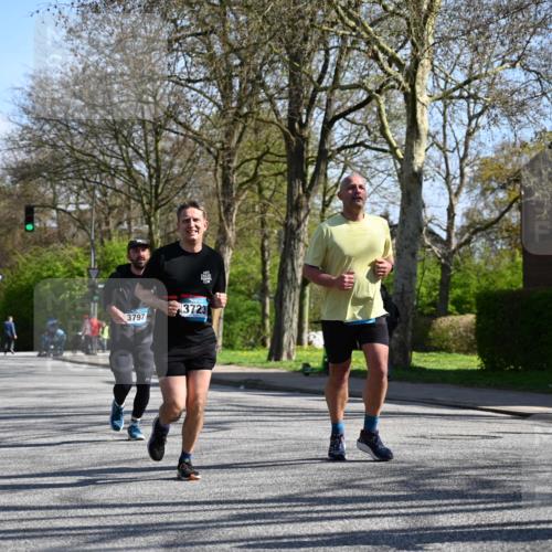 12.04.2026 - 45. Internationalen Wilhelmsburger Insellauf J. Mangold http://msf.ph/oto/9466046 12.04.2026 10:59:49 Ziel 4101, 2529, 3194, 3367, 3468, 2665, 2988, 4289, 3723, 3797, 3727, 2166, 2977, 4107, 4152, 2646, 4991, 4993, 3953 meine-sportfotos.de