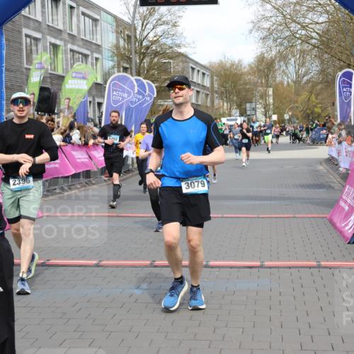 12.04.2026 - 45. Internationalen Wilhelmsburger Insellauf Strokosch-Dieckow http://msf.ph/oto/9466062 12.04.2026 13:12:17 Ziel 2396, 3079, 3138, 5402, 2136, 4683 meine-sportfotos.de