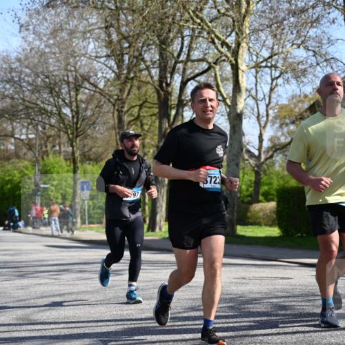 12.04.2026 - 45. Internationalen Wilhelmsburger Insellauf J. Mangold http://msf.ph/oto/9466063 12.04.2026 10:59:51 Ziel 4101, 2529, 3194, 3367, 3468, 2665, 2988, 4289, 3723, 3797, 3727, 2166, 2977, 4107, 4152, 2646, 4991, 4993, 3953 meine-sportfotos.de