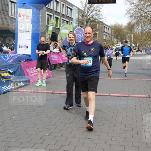 12.04.2026 - 45. Internationalen Wilhelmsburger Insellauf Strokosch-Dieckow http://msf.ph/oto/9466072 12.04.2026 13:12:14 Ziel 4730, 3969, 3055, 4664, 2396, 3079, 3138, 5402 meine-sportfotos.de