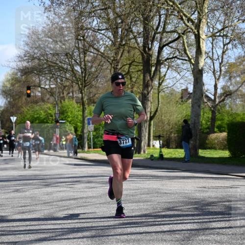 12.04.2026 - 45. Internationalen Wilhelmsburger Insellauf J. Mangold http://msf.ph/oto/9466077 12.04.2026 10:59:56 Ziel 3194, 3367, 3468, 2665, 2988, 4289, 3723, 3797, 3727, 2166, 2977, 4107, 4152, 2646, 4991, 4993, 3953, 3373 meine-sportfotos.de