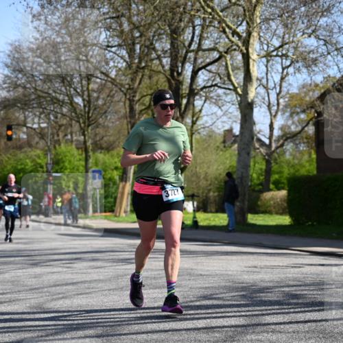 12.04.2026 - 45. Internationalen Wilhelmsburger Insellauf J. Mangold http://msf.ph/oto/9466082 12.04.2026 10:59:56 Ziel 3194, 3367, 3468, 2665, 2988, 4289, 3723, 3797, 3727, 2166, 2977, 4107, 4152, 2646, 4991, 4993, 3953, 3373 meine-sportfotos.de