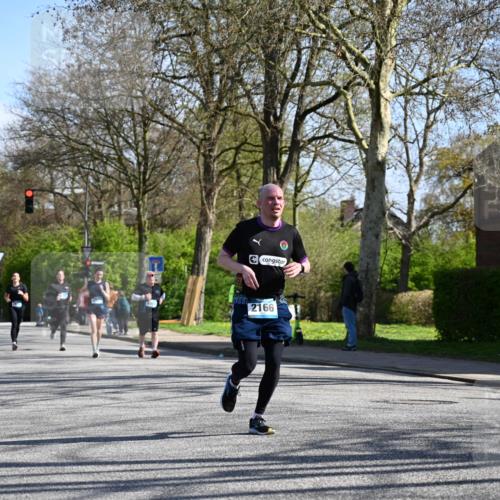 12.04.2026 - 45. Internationalen Wilhelmsburger Insellauf J. Mangold http://msf.ph/oto/9466090 12.04.2026 11:00:01 Ziel 3367, 3468, 2665, 2988, 4289, 3723, 3797, 3727, 2166, 2977, 4107, 4152, 2646, 4991, 4993, 3953, 3953, 3373, 4632, 2389 meine-sportfotos.de