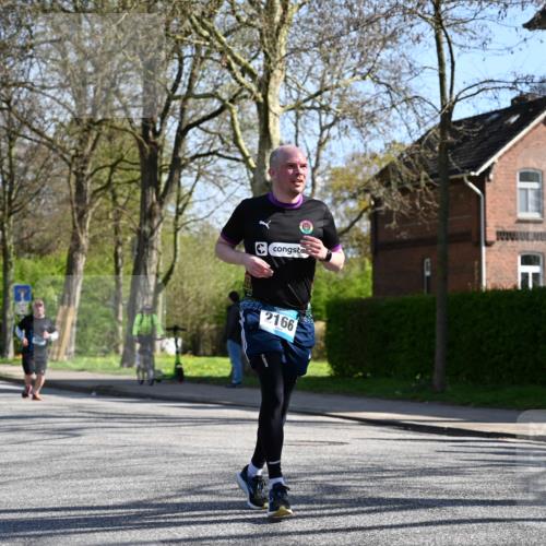 12.04.2026 - 45. Internationalen Wilhelmsburger Insellauf J. Mangold http://msf.ph/oto/9466106 12.04.2026 11:00:02 Ziel 3367, 3468, 2665, 2988, 4289, 3723, 3797, 3727, 2166, 2977, 4107, 4152, 4152, 2646, 4991, 4993, 3953, 3373, 4632, 2389, 3725 meine-sportfotos.de