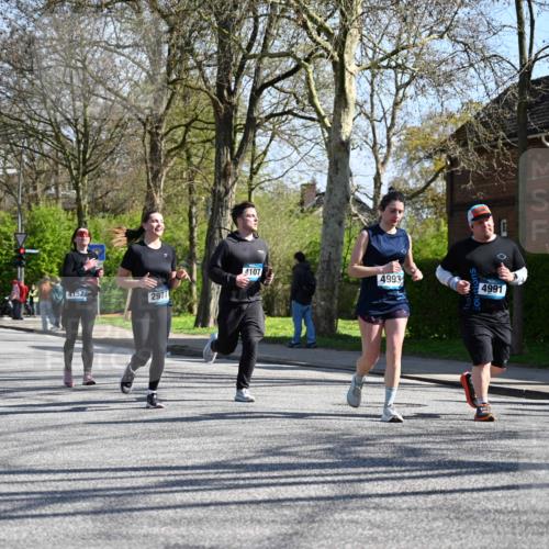 12.04.2026 - 45. Internationalen Wilhelmsburger Insellauf J. Mangold http://msf.ph/oto/9466107 12.04.2026 11:00:08 Ziel 2988, 4289, 3723, 3797, 3727, 2166, 2977, 4107, 4152, 2646, 4991, 4993, 3953, 3373, 4632, 2389, 3725 meine-sportfotos.de