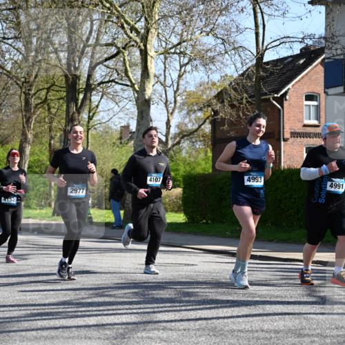12.04.2026 - 45. Internationalen Wilhelmsburger Insellauf J. Mangold http://msf.ph/oto/9466125 12.04.2026 11:00:09 Ziel 2988, 4289, 3723, 3797, 3727, 2166, 2977, 4107, 4152, 2646, 4991, 4993, 3953, 3373, 4632, 4632, 2389, 3725 meine-sportfotos.de