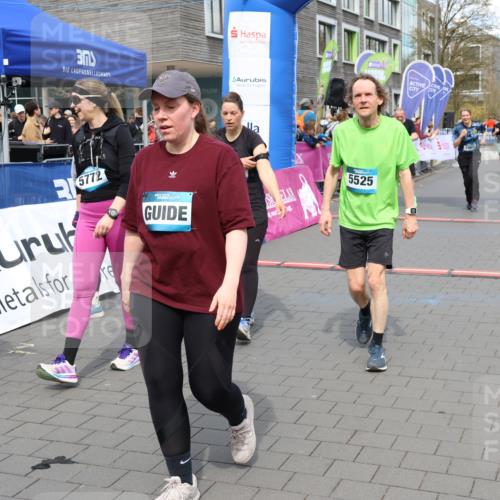 12.04.2026 - 45. Internationalen Wilhelmsburger Insellauf Strokosch-Dieckow http://msf.ph/oto/9466132 12.04.2026 13:12:10 Ziel 2084, 5772, 3733, 4730, 3969, 3055, 4664 meine-sportfotos.de