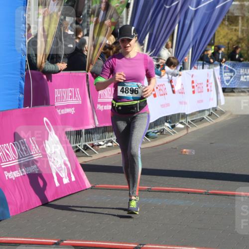 12.04.2026 - 45. Internationalen Wilhelmsburger Insellauf Strokosch-Dieckow http://msf.ph/oto/9466144 12.04.2026 10:59:42 Ziel 4896 meine-sportfotos.de