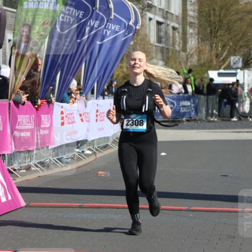 12.04.2026 - 45. Internationalen Wilhelmsburger Insellauf Strokosch-Dieckow http://msf.ph/oto/9466180 12.04.2026 10:59:47 Ziel 2308 meine-sportfotos.de