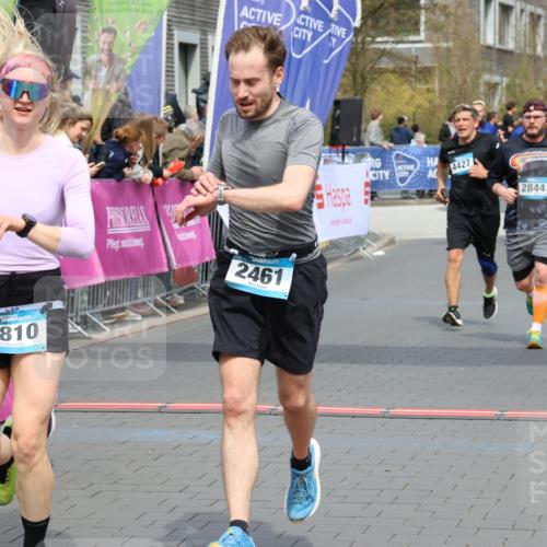 12.04.2026 - 45. Internationalen Wilhelmsburger Insellauf Strokosch-Dieckow http://msf.ph/oto/9466227 12.04.2026 13:11:54 Ziel 4796, 2461, 4810, 3994, 4558, 3573, 4427, 2844 meine-sportfotos.de