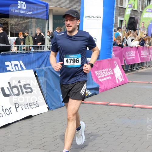 12.04.2026 - 45. Internationalen Wilhelmsburger Insellauf Strokosch-Dieckow http://msf.ph/oto/9466249 12.04.2026 13:11:52 Ziel 4796, 2461, 4810, 3994, 4558, 3573 meine-sportfotos.de