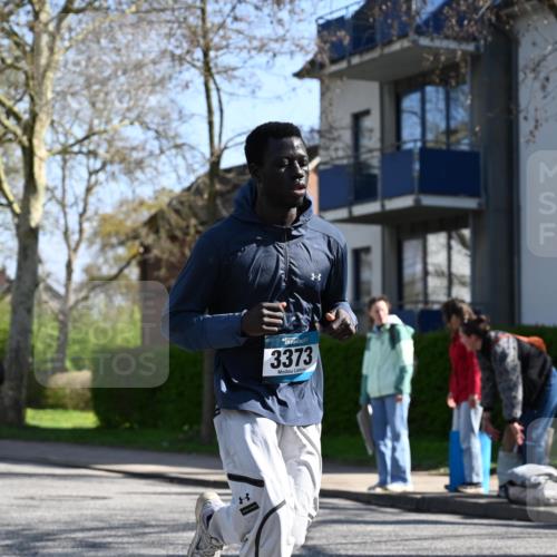 12.04.2026 - 45. Internationalen Wilhelmsburger Insellauf J. Mangold http://msf.ph/oto/9466251 12.04.2026 11:00:28 Ziel 2646, 4991, 4993, 3953, 3373, 4632, 2389, 3725, 5581, 3463 meine-sportfotos.de