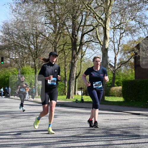 12.04.2026 - 45. Internationalen Wilhelmsburger Insellauf J. Mangold http://msf.ph/oto/9466255 12.04.2026 11:00:32 Ziel 4991, 4993, 3953, 3373, 4632, 2389, 3725, 5581, 3463, 2229, 3660 meine-sportfotos.de