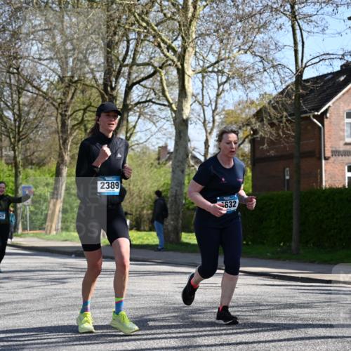 12.04.2026 - 45. Internationalen Wilhelmsburger Insellauf J. Mangold http://msf.ph/oto/9466265 12.04.2026 11:00:33 Ziel 3953, 3373, 4632, 2389, 3725, 5581, 5581, 3463, 2229, 3660 meine-sportfotos.de