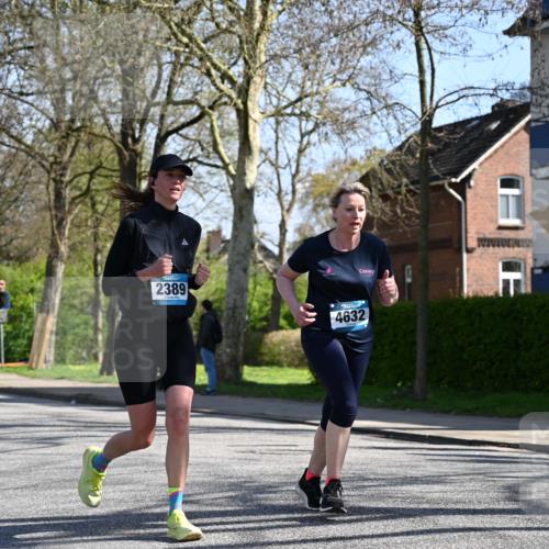 12.04.2026 - 45. Internationalen Wilhelmsburger Insellauf J. Mangold http://msf.ph/oto/9466267 12.04.2026 11:00:33 Ziel 3953, 3373, 4632, 2389, 3725, 5581, 5581, 3463, 2229, 3660 meine-sportfotos.de