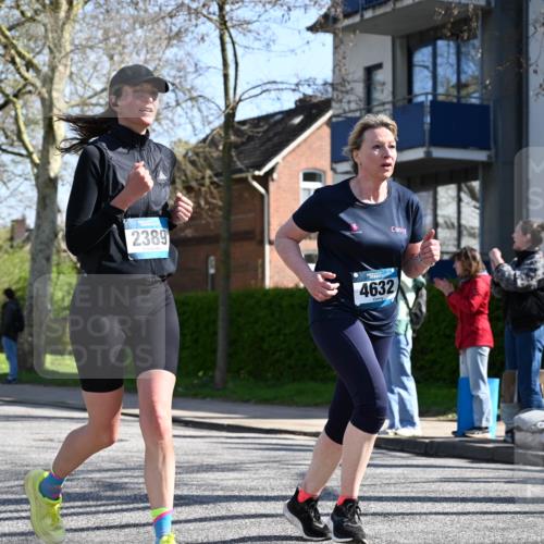 12.04.2026 - 45. Internationalen Wilhelmsburger Insellauf J. Mangold http://msf.ph/oto/9466278 12.04.2026 11:00:33 Ziel 3953, 3373, 4632, 2389, 3725, 5581, 5581, 3463, 2229, 3660 meine-sportfotos.de
