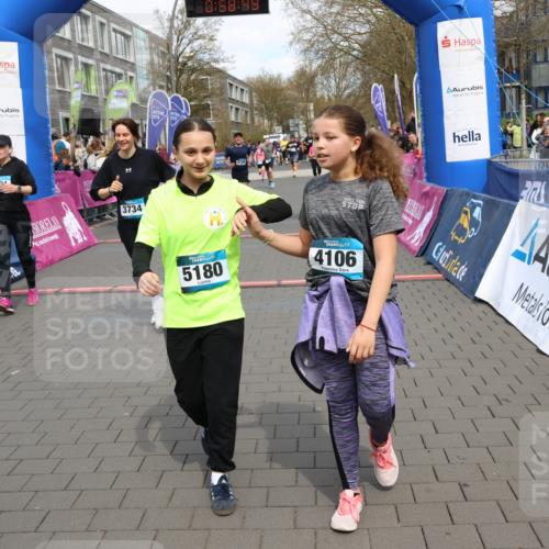 12.04.2026 - 45. Internationalen Wilhelmsburger Insellauf Strokosch-Dieckow http://msf.ph/oto/9466279 12.04.2026 13:11:48 Ziel 5180, 3101, 3734, 4796 meine-sportfotos.de