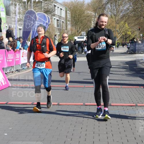 12.04.2026 - 45. Internationalen Wilhelmsburger Insellauf Strokosch-Dieckow http://msf.ph/oto/9466293 12.04.2026 10:59:57 Ziel 5419, 2931, 2930, 4004, 2858 meine-sportfotos.de