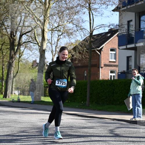 12.04.2026 - 45. Internationalen Wilhelmsburger Insellauf J. Mangold http://msf.ph/oto/9466297 12.04.2026 11:00:36 Ziel 3953, 3373, 4632, 2389, 3725, 5581, 3463, 2229, 3660, 2880 meine-sportfotos.de