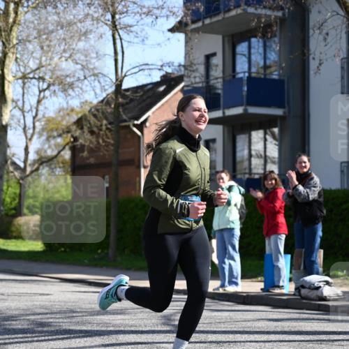 12.04.2026 - 45. Internationalen Wilhelmsburger Insellauf J. Mangold http://msf.ph/oto/9466308 12.04.2026 11:00:37 Ziel 3953, 3373, 4632, 2389, 3725, 5581, 3463, 2229, 3660, 2880 meine-sportfotos.de