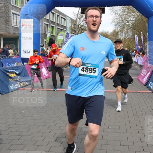 12.04.2026 - 45. Internationalen Wilhelmsburger Insellauf Strokosch-Dieckow http://msf.ph/oto/9466361 12.04.2026 13:11:39 Ziel 4216, 4895, 3932, 2114, 2519, 2113, 2076, 4106, 3247 meine-sportfotos.de