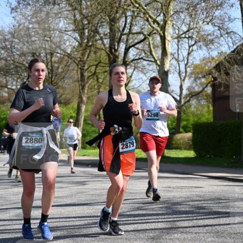 12.04.2026 - 45. Internationalen Wilhelmsburger Insellauf J. Mangold http://msf.ph/oto/9466369 12.04.2026 11:01:08 Ziel 5581, 3463, 2229, 3660, 2880, 5298, 3358, 3347, 4703, 2271, 3466 meine-sportfotos.de