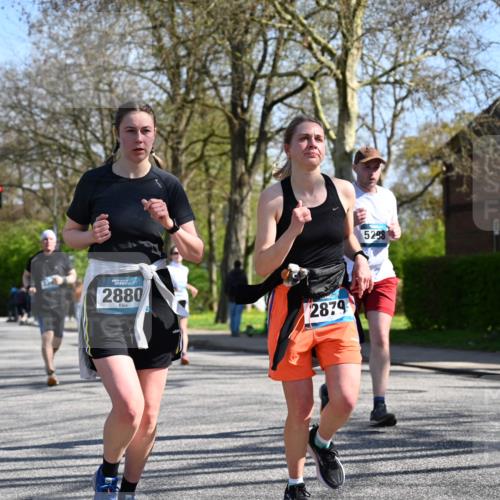 12.04.2026 - 45. Internationalen Wilhelmsburger Insellauf J. Mangold http://msf.ph/oto/9466375 12.04.2026 11:01:08 Ziel 5581, 3463, 2229, 3660, 2880, 5298, 3358, 3347, 4703, 2271, 3466 meine-sportfotos.de