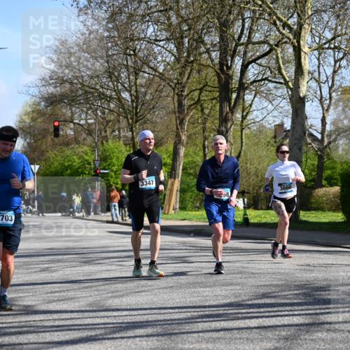 12.04.2026 - 45. Internationalen Wilhelmsburger Insellauf J. Mangold http://msf.ph/oto/9466382 12.04.2026 11:01:10 Ziel 5581, 3463, 2229, 3660, 2880, 5298, 3358, 3347, 4703, 2271, 3466, 4612 meine-sportfotos.de