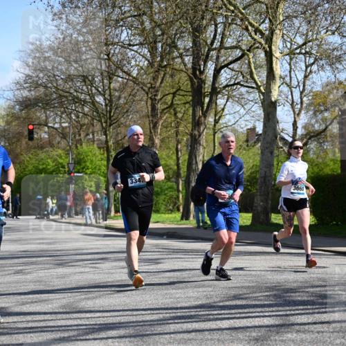 12.04.2026 - 45. Internationalen Wilhelmsburger Insellauf J. Mangold http://msf.ph/oto/9466391 12.04.2026 11:01:10 Ziel 5581, 3463, 2229, 3660, 2880, 5298, 3358, 3347, 4703, 2271, 3466, 4612 meine-sportfotos.de