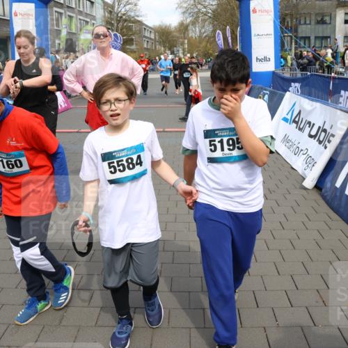 12.04.2026 - 45. Internationalen Wilhelmsburger Insellauf Strokosch-Dieckow http://msf.ph/oto/9466405 12.04.2026 13:11:34 Ziel 5195, 4692, 5417, 5199, 2889, 2714, 4216, 4895, 3932, 2114, 2519, 2113 meine-sportfotos.de