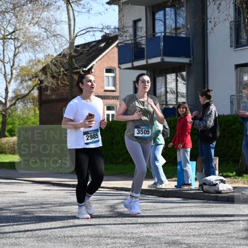 12.04.2026 - 45. Internationalen Wilhelmsburger Insellauf J. Mangold http://msf.ph/oto/9466425 12.04.2026 11:02:03 Ziel 4326, 2417, 5605, 4613, 3178, 4759, 4630, 4069, 2985, 3505, 3009, 2962, 2919, 2418, 2398, 4595, 4597, 4825, 2122, 3878 meine-sportfotos.de
