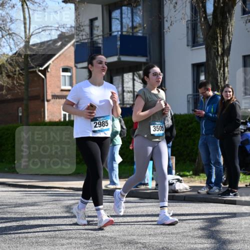 12.04.2026 - 45. Internationalen Wilhelmsburger Insellauf J. Mangold http://msf.ph/oto/9466437 12.04.2026 11:02:04 Ziel 2417, 5605, 4613, 3178, 4759, 4630, 4069, 2985, 3505, 3009, 2962, 2919, 2418, 2398, 4595, 4597, 4825, 2122, 3878 meine-sportfotos.de