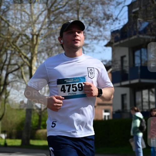 12.04.2026 - 45. Internationalen Wilhelmsburger Insellauf J. Mangold http://msf.ph/oto/9466453 12.04.2026 11:02:08 Ziel 2417, 5605, 4613, 3178, 4759, 4630, 4069, 2985, 3505, 3009, 2962, 2919, 2418, 2398, 4595, 4597, 4825, 2122, 3878, 2016 meine-sportfotos.de