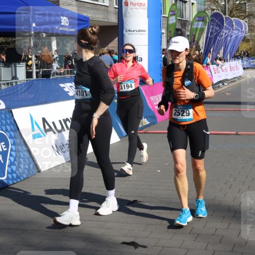 12.04.2026 - 45. Internationalen Wilhelmsburger Insellauf Strokosch-Dieckow http://msf.ph/oto/9466467 12.04.2026 11:00:13 Ziel 2529, 3194, 3367 meine-sportfotos.de