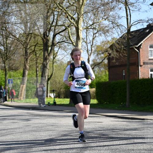 12.04.2026 - 45. Internationalen Wilhelmsburger Insellauf J. Mangold http://msf.ph/oto/9466474 12.04.2026 11:02:12 Ziel 5605, 4613, 3178, 4759, 4630, 4069, 2985, 3505, 3009, 2962, 2919, 2418, 2398, 4595, 4597, 4825, 2122, 3878, 2016, 3052, 4513 meine-sportfotos.de