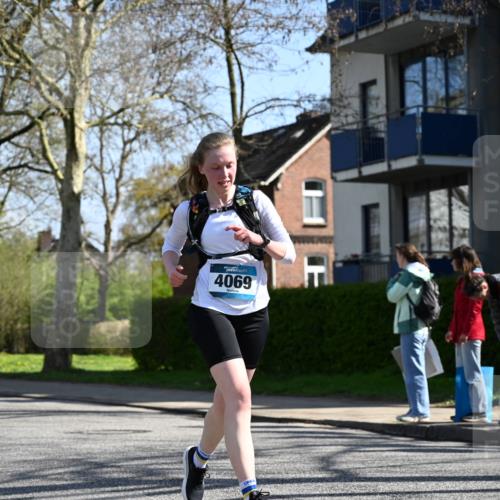 12.04.2026 - 45. Internationalen Wilhelmsburger Insellauf J. Mangold http://msf.ph/oto/9466485 12.04.2026 11:02:13 Ziel 5605, 4613, 3178, 4759, 4630, 4069, 2985, 3505, 3009, 2962, 2919, 2418, 2398, 4595, 4597, 4825, 2122, 2122, 3878, 2016, 3052, 4513 meine-sportfotos.de