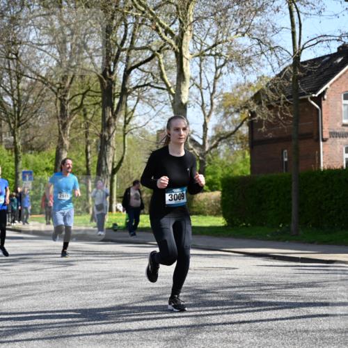 12.04.2026 - 45. Internationalen Wilhelmsburger Insellauf J. Mangold http://msf.ph/oto/9466489 12.04.2026 11:02:16 Ziel 4759, 4630, 4069, 2985, 3505, 3009, 2962, 2919, 2418, 2398, 4595, 4597, 4825, 2122, 3878, 2016, 3052, 4513, 2168 meine-sportfotos.de