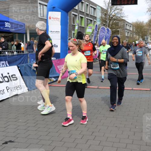 12.04.2026 - 45. Internationalen Wilhelmsburger Insellauf Strokosch-Dieckow http://msf.ph/oto/9466499 12.04.2026 13:11:22 Ziel 2897, 3462, 5160, 5768, 3243, 4916, 5161, 3211, 5584, 4770, 5246 meine-sportfotos.de