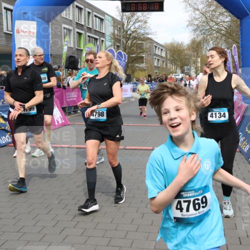 12.04.2026 - 45. Internationalen Wilhelmsburger Insellauf Strokosch-Dieckow http://msf.ph/oto/9466501 12.04.2026 13:11:18 Ziel 4769, 4798, 4134, 4799, 5681, 2897, 3462, 5160, 5768, 3243, 4916 meine-sportfotos.de