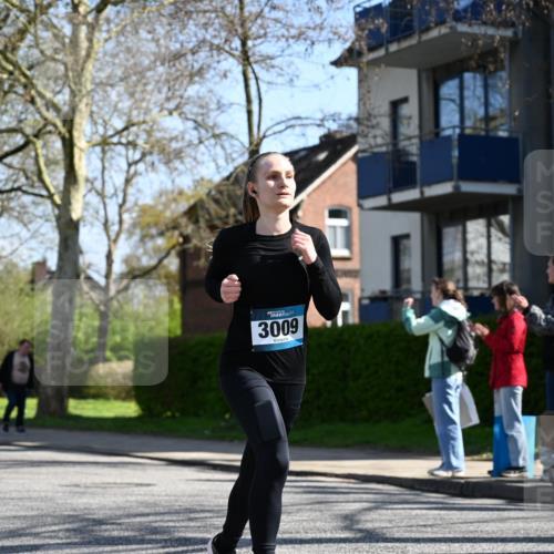 12.04.2026 - 45. Internationalen Wilhelmsburger Insellauf J. Mangold http://msf.ph/oto/9466506 12.04.2026 11:02:17 Ziel 4759, 4630, 4069, 2985, 3505, 3009, 2962, 2919, 2418, 2398, 4595, 4597, 4595, 4597, 4825, 2122, 3878, 2016, 2016, 3052, 4513, 2168 meine-sportfotos.de