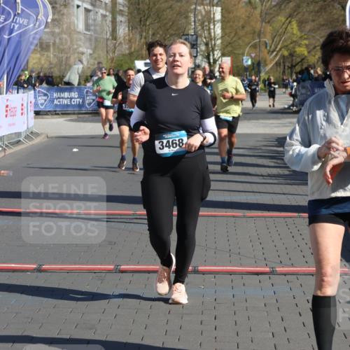 12.04.2026 - 45. Internationalen Wilhelmsburger Insellauf Strokosch-Dieckow http://msf.ph/oto/9466530 12.04.2026 11:00:20 Ziel 3367, 3468, 2665, 2988, 4289, 3723 meine-sportfotos.de