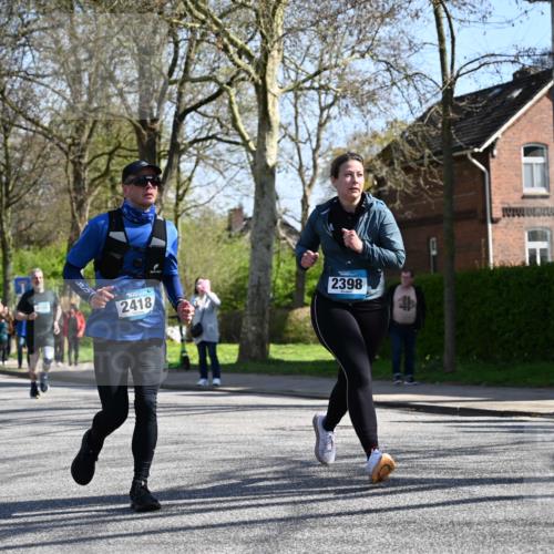 12.04.2026 - 45. Internationalen Wilhelmsburger Insellauf J. Mangold http://msf.ph/oto/9466549 12.04.2026 11:02:23 Ziel 4759, 4630, 4069, 2985, 3505, 3009, 2962, 2919, 2418, 2398, 4595, 4597, 4825, 2122, 3878, 2016, 3052, 4513, 2168, 3910, 3700, 3716, 3223, 4246 meine-sportfotos.de