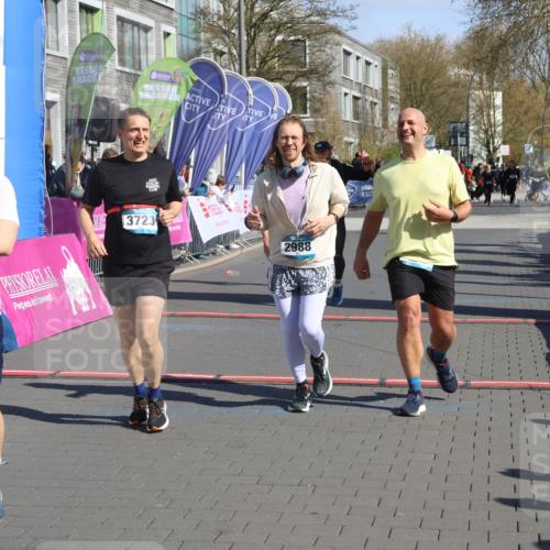 12.04.2026 - 45. Internationalen Wilhelmsburger Insellauf Strokosch-Dieckow http://msf.ph/oto/9466552 12.04.2026 11:00:25 Ziel 2665, 2988, 4289, 3723, 3797, 3727 meine-sportfotos.de