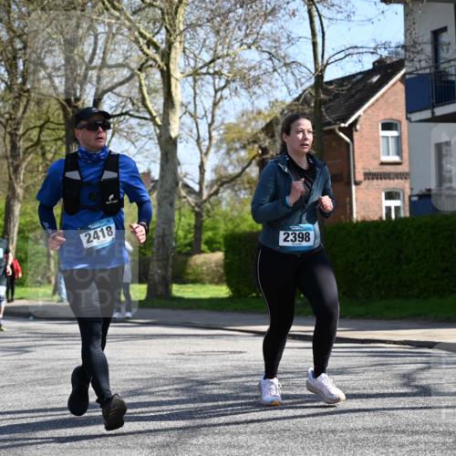 12.04.2026 - 45. Internationalen Wilhelmsburger Insellauf J. Mangold http://msf.ph/oto/9466553 12.04.2026 11:02:24 Ziel 4759, 4630, 4069, 2985, 3505, 3009, 2962, 2919, 2418, 2398, 4595, 4597, 4825, 2122, 3878, 2016, 3052, 4513, 4513, 2168, 3910, 3700, 3716, 3223, 4246 meine-sportfotos.de