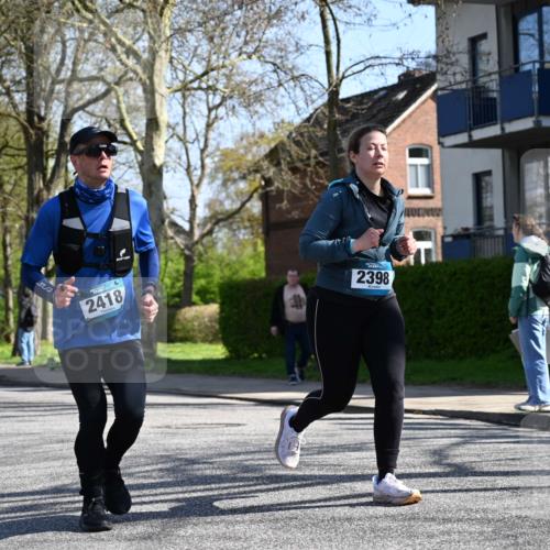 12.04.2026 - 45. Internationalen Wilhelmsburger Insellauf J. Mangold http://msf.ph/oto/9466556 12.04.2026 11:02:24 Ziel 4759, 4630, 4069, 2985, 3505, 3009, 2962, 2919, 2418, 2398, 4595, 4597, 4825, 2122, 3878, 2016, 3052, 4513, 4513, 2168, 3910, 3700, 3716, 3223, 4246 meine-sportfotos.de
