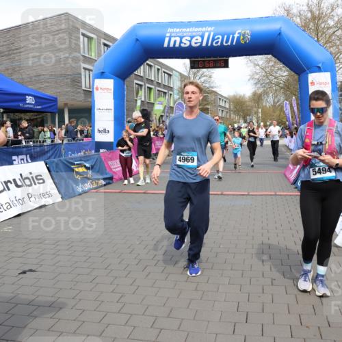 12.04.2026 - 45. Internationalen Wilhelmsburger Insellauf Strokosch-Dieckow http://msf.ph/oto/9466569 12.04.2026 13:11:14 Ziel 5004, 4969, 5762, 4769, 4798, 4134, 4799, 5681 meine-sportfotos.de