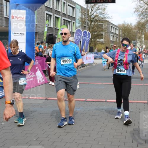 12.04.2026 - 45. Internationalen Wilhelmsburger Insellauf Strokosch-Dieckow http://msf.ph/oto/9466588 12.04.2026 13:11:11 Ziel 4540, 2315, 5494, 4909, 5004, 4969, 5762, 4769, 4798 meine-sportfotos.de
