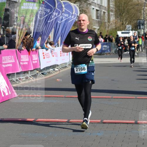 12.04.2026 - 45. Internationalen Wilhelmsburger Insellauf Strokosch-Dieckow http://msf.ph/oto/9466608 12.04.2026 11:00:33 Ziel 2166 meine-sportfotos.de