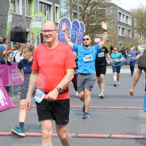 12.04.2026 - 45. Internationalen Wilhelmsburger Insellauf Strokosch-Dieckow http://msf.ph/oto/9466631 12.04.2026 13:11:09 Ziel 3407, 3948, 3949, 4540, 2315, 5494, 4909, 5004, 4969, 5762 meine-sportfotos.de