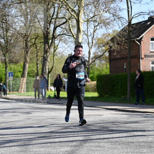 12.04.2026 - 45. Internationalen Wilhelmsburger Insellauf J. Mangold http://msf.ph/oto/9466638 12.04.2026 11:02:38 Ziel 2418, 2398, 4595, 4597, 4825, 2122, 3878, 2016, 3052, 4513, 2168, 3910, 3700, 3716, 3223, 4246, 4382, 5816, 3384, 2950 meine-sportfotos.de